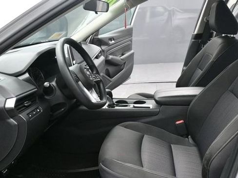Used 2020 Nissan Altima 2.5 S FWD image 17