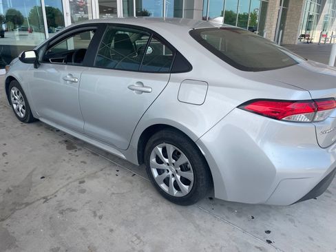 Used 2024 Toyota Corolla LE FWD image 14