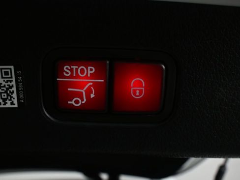 Used 2026 Mercedes-Benz GLC 300 image 29