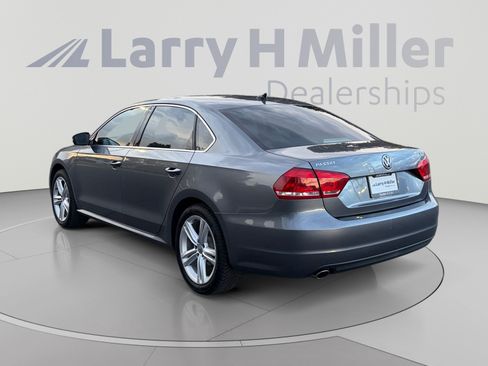 Used 2015 Volkswagen Passat TDI SE FWD image 3