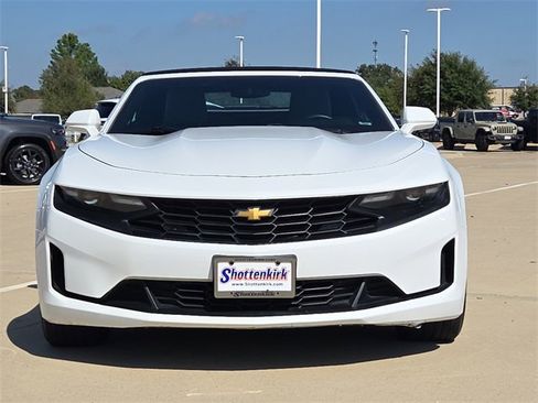 Used 2020 Chevrolet Camaro LT image 2