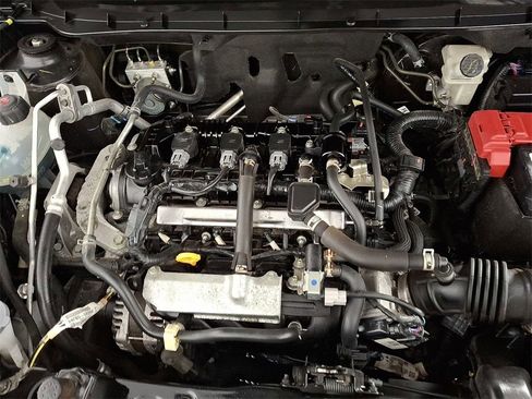 Used 2022 Nissan Kicks S image 31