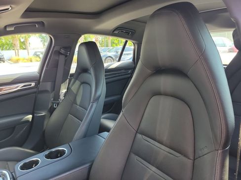 Certified 2018 Porsche Panamera RWD image 6