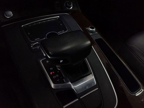 Used 2018 Audi Q5 2.0T Premium Plus w/ Premium Plus Package image 13