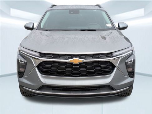 New 2026 Chevrolet Trax LT w/ Driver Confidence Package image 10