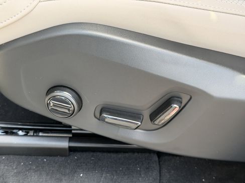 New 2026 Volvo XC90 B6 Plus w/ Protection Package AWD/4WD image 19