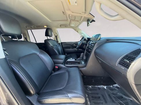 Used 2023 INFINITI QX80 Luxe w/ All-Season Package RWD image 17