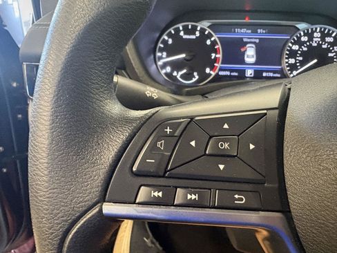 Used 2024 Nissan Sentra SV FWD image 24