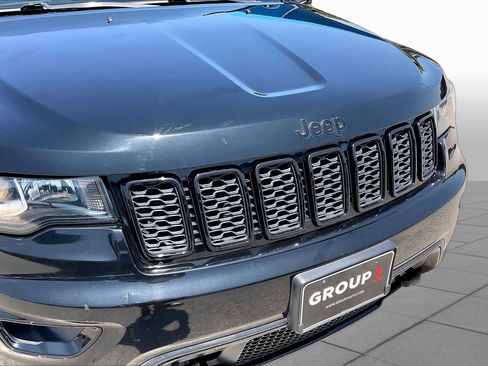 Used 2018 Jeep Grand Cherokee Laredo AWD/4WD image 31