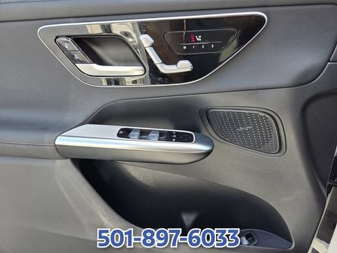 Used 2024 Mercedes-Benz GLC 300 4MATIC image 28