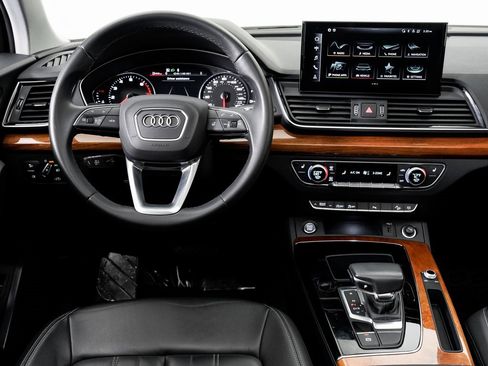 Used 2023 Audi Q5 2.0T Premium w/ Convenience Package image 15