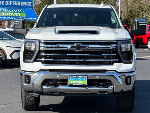 New 2026 Chevrolet Silverado 3500 LTZ w/ LTZ Premium Package image 8