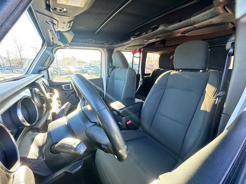 Used 2019 Jeep Wrangler Unlimited Sport S image 10