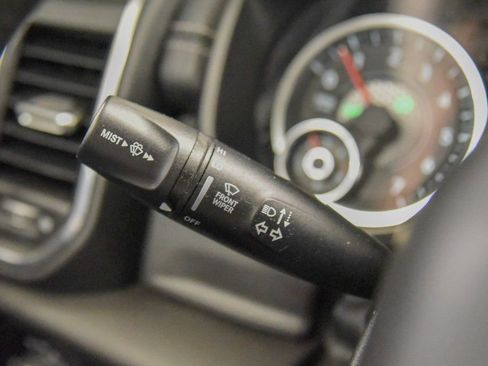 Used 2025 RAM 1500 Laramie image 28