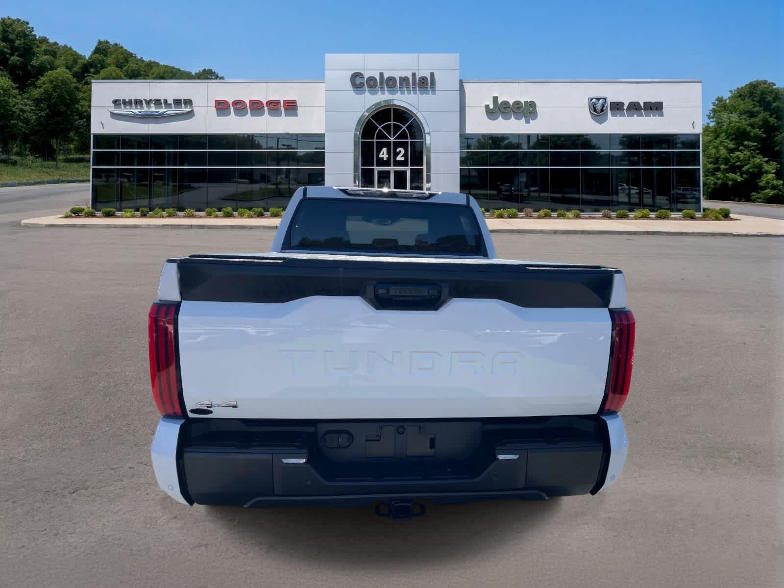 Used 2025 Toyota Tundra SR5 w/ SR5 Premium Package AWD/4WD image 4