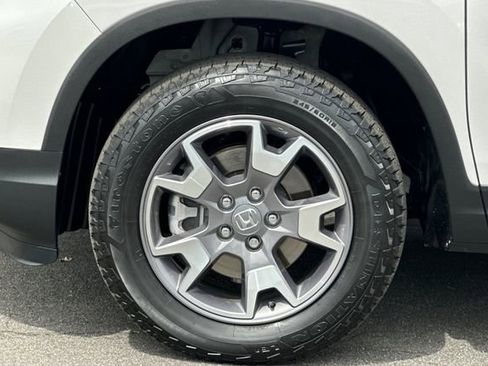 Certified 2023 Honda Passport TrailSport image 35