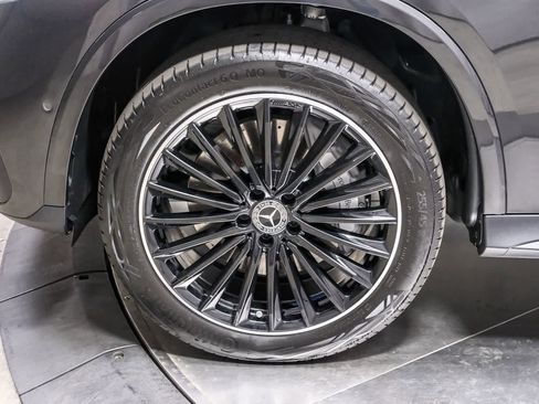 Used 2023 Mercedes-Benz GLC 300 4MATIC image 17