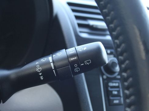 Used 2014 Subaru Forester 2.5i Limited image 29