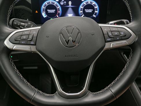 Used 2025 Volkswagen Tiguan S AWD/4WD image 32