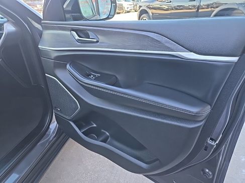 Used 2022 Jeep Grand Cherokee Limited 4xe w/ Luxury Tech Group II image 82