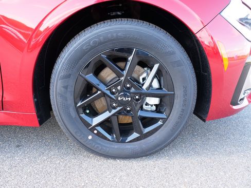 New 2025 Kia K5 LXS image 10