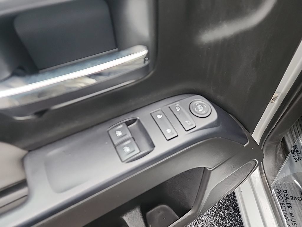Used 2015 GMC Sierra 1500 4x4 Regular Cab image 8