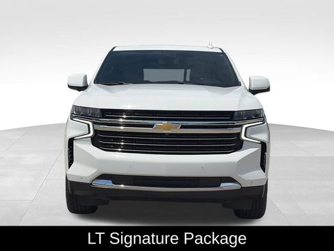 Used 2021 Chevrolet Suburban LT w/ LT Signature Package AWD/4WD image 3