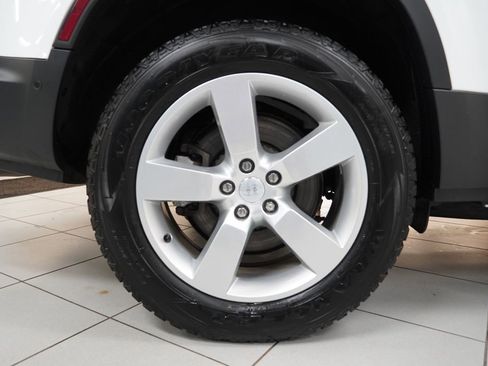 Used 2024 Land Rover Defender 130 S image 28