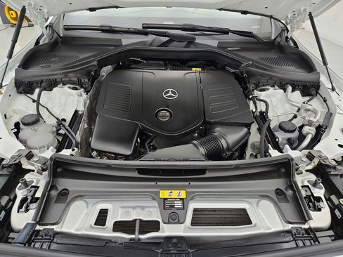Used 2024 Mercedes-Benz GLC 300 image 16