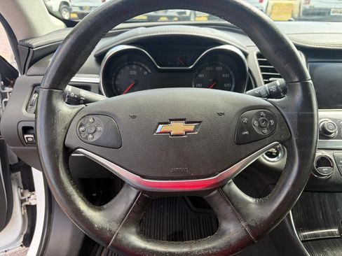 Used 2018 Chevrolet Impala LT FWD image 18