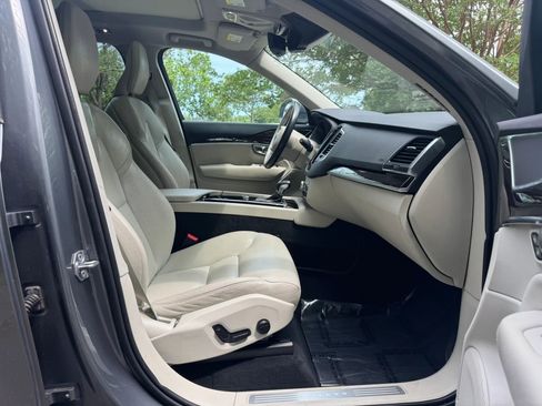 Used 2019 Volvo XC90 T6 Momentum AWD/4WD image 13