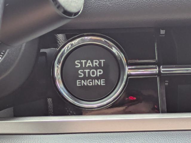New 2026 Mitsubishi Outlander LE FWD image 31