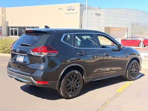 Used 2018 Nissan Rogue S FWD image 6