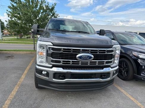 Used 2024 Ford F250 XLT AWD/4WD image 7