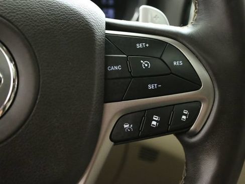 Used 2021 Jeep Grand Cherokee Overland AWD/4WD image 15