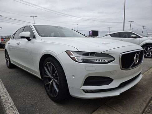 Used 2018 Volvo S90 T5 Momentum image 10