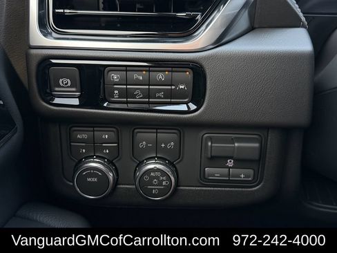 New 2026 GMC Yukon Denali w/ Denali Reserve Package AWD/4WD image 20