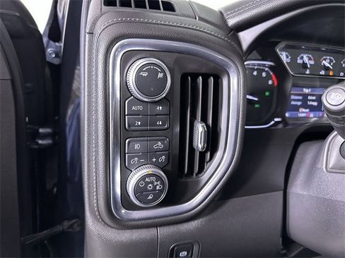 Used 2019 GMC Sierra 1500 SLT image 18