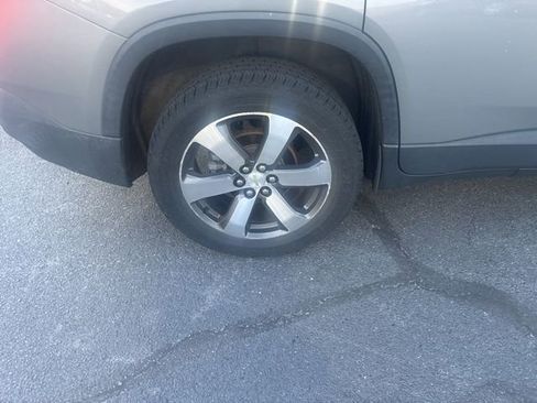 Used 2018 Chevrolet Traverse LT AWD/4WD image 14