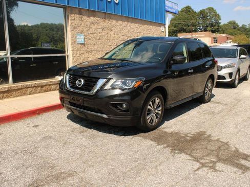 Used 2020 Nissan Pathfinder SL AWD/4WD image 3