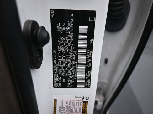 Used 2014 Lexus GX 460 image 19