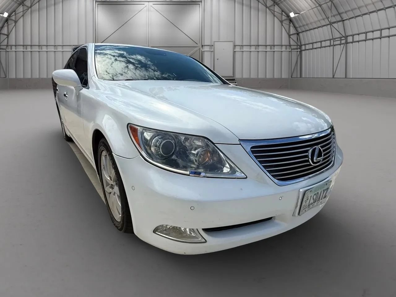 Used 2009 Lexus LS 460 L w/ Luxury Pkg RWD image 3