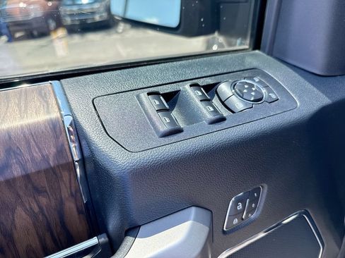 Used 2020 Ford F150 Lariat AWD/4WD image 21