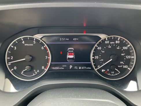 Used 2025 Nissan Rogue SV AWD/4WD image 12