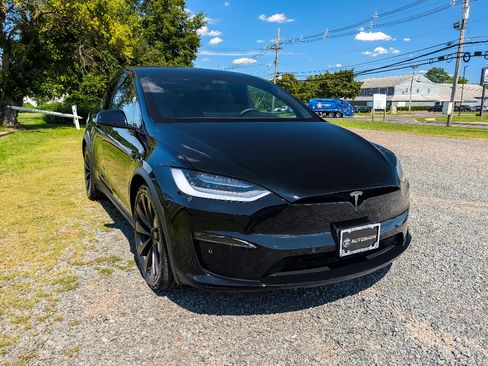 Used 2022 Tesla Model X Plaid AWD/4WD image 4