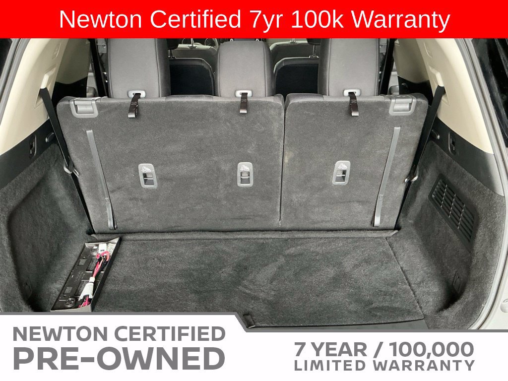Used 2025 Nissan Pathfinder SV w/ SV Premium Package FWD image 25