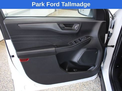 Used 2025 Ford Escape Active image 11