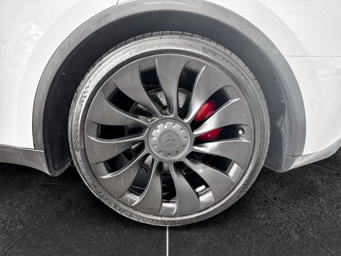 Used 2022 Tesla Model Y Performance AWD/4WD image 31