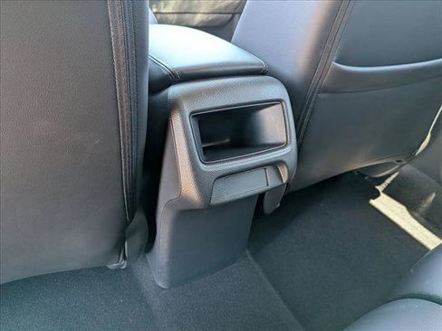 Used 2023 Honda HR-V EX-L image 24