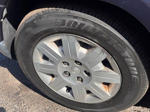 Used 2008 Chrysler Pacifica LX image 8